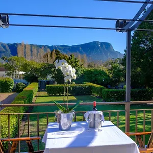 4* Guest house Constantia White