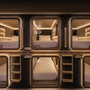 https://cube-social-boutique-capsule-at-boat-quay.singapore-best-hotels.net
